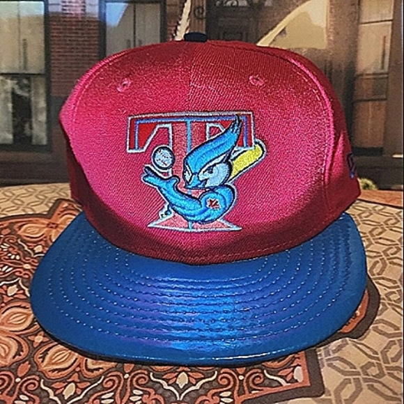 ⚾🔥 Toronto Bluejays MLB New Era 59Fifty Fitted (7 3/8") Cap, Red with Blue 🔥⚾ - Picture 1 of 5